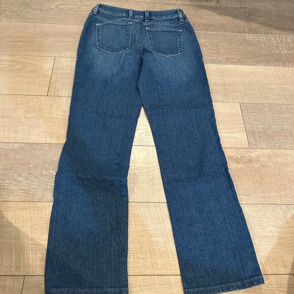 LL BEAN WOMENS FAVORITE FIT SIZE 4 JEANS - Picture 8 of 8